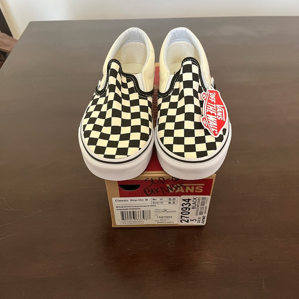 BRAND NEW Checker Slip-On Vans Women’s 6.5 / Men’s 5